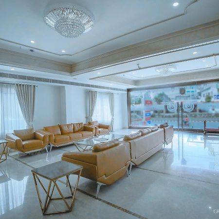 Hotel Grand Gayathri Khammam Εξωτερικό φωτογραφία