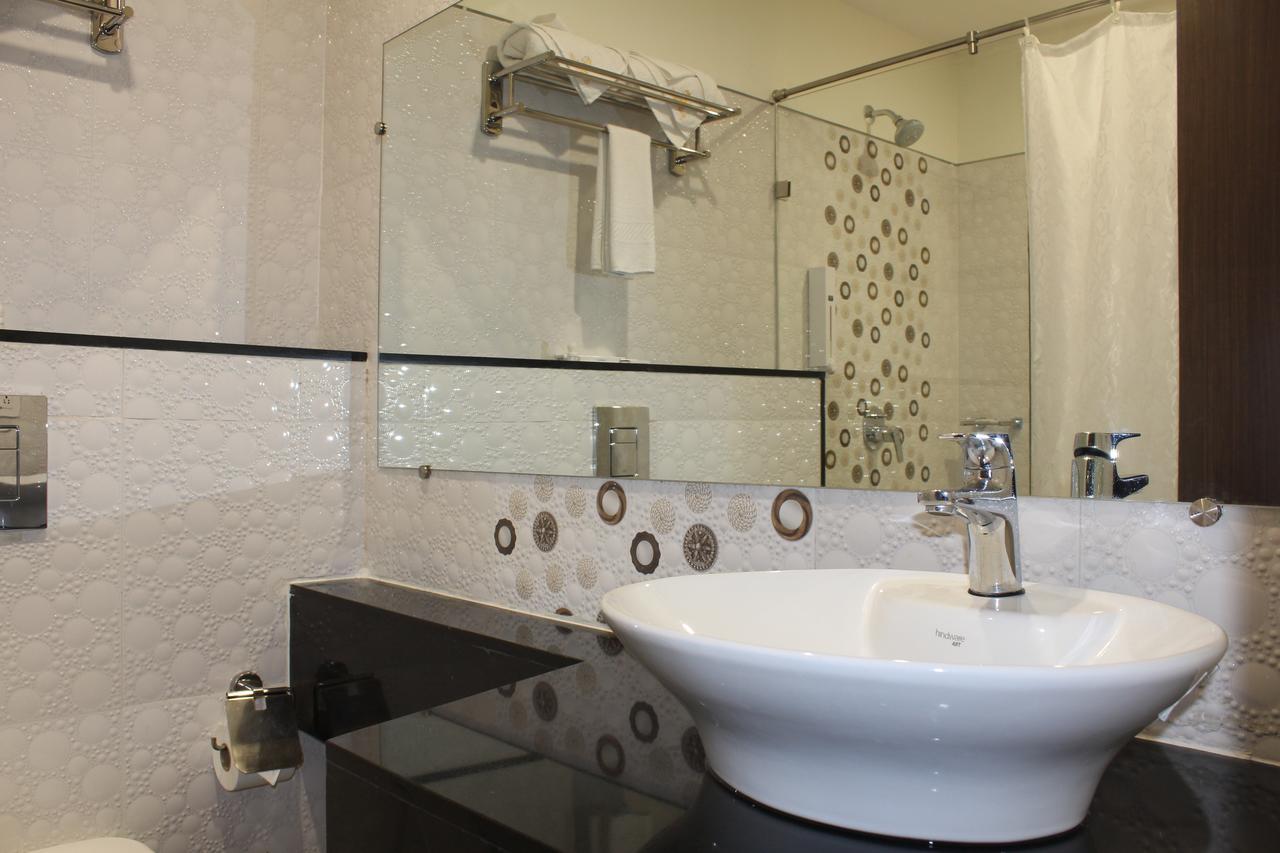Hotel Grand Gayathri Khammam Εξωτερικό φωτογραφία