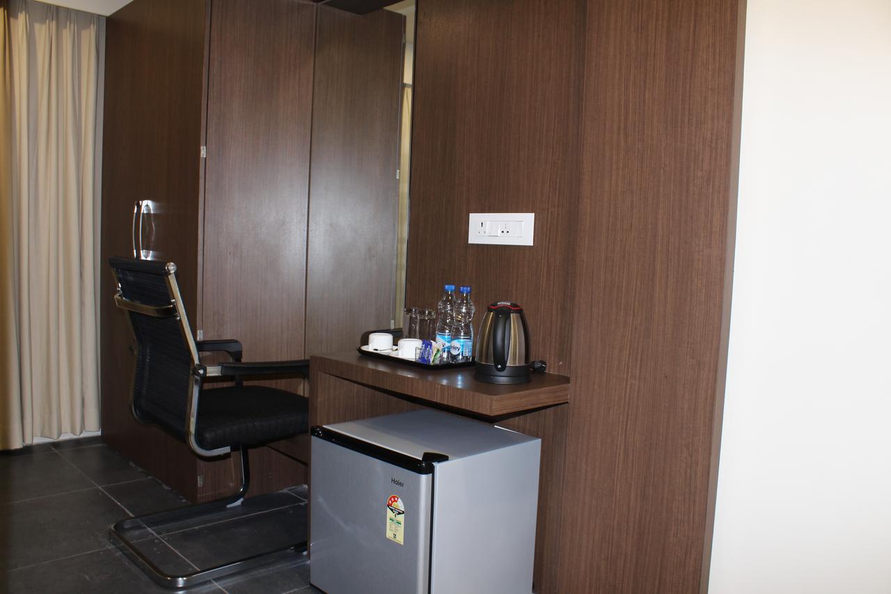 Hotel Grand Gayathri Khammam Εξωτερικό φωτογραφία