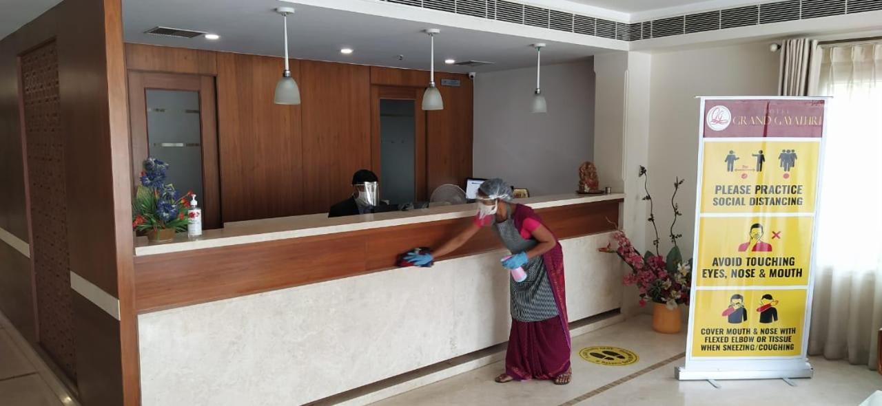 Hotel Grand Gayathri Khammam Εξωτερικό φωτογραφία